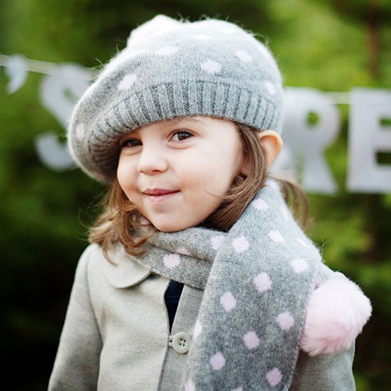 Happy Holidays From Mia: A Connecticut Christmas Session